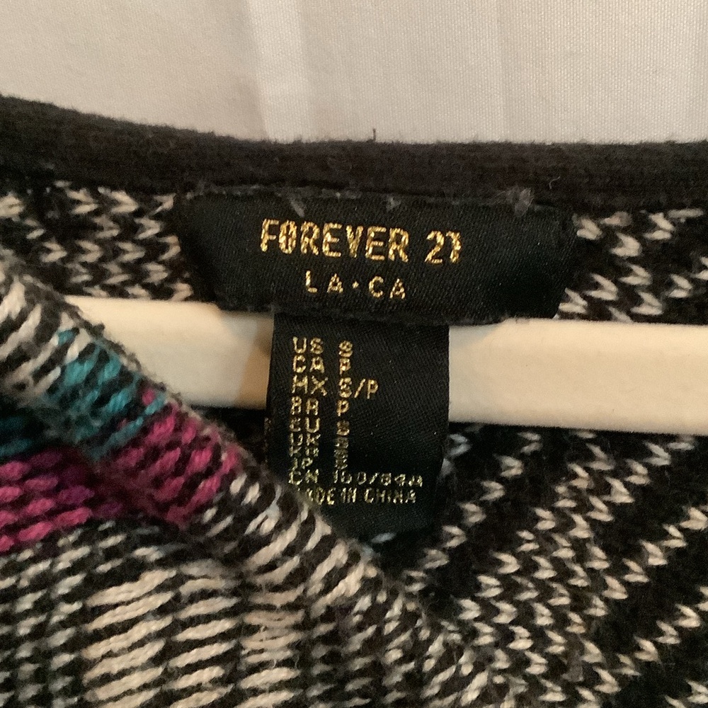 Forever 21 Multicolor Patterned Sweater - Picture 4 of 4